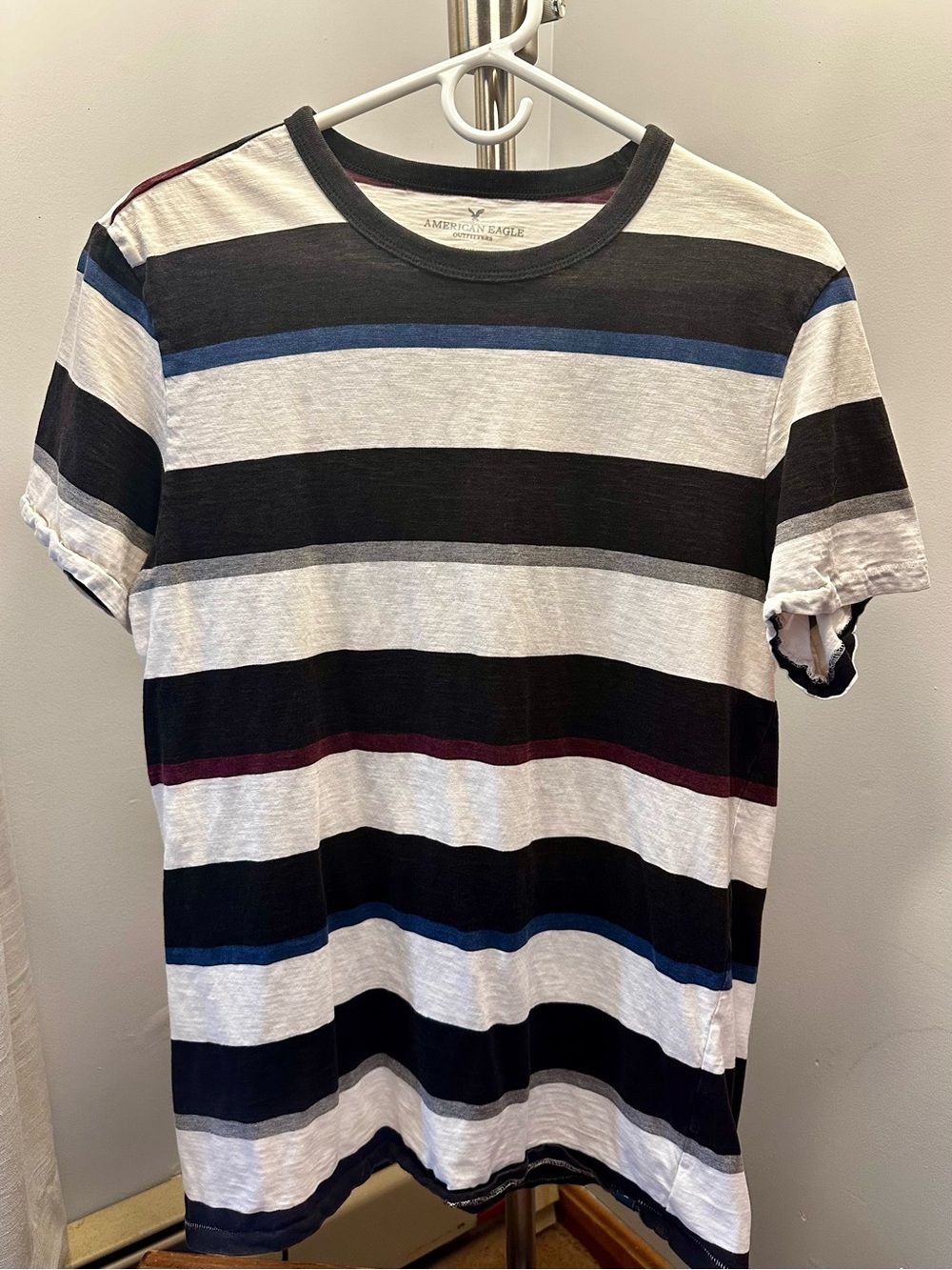 American Eagle Outfitters Men’s White & Black Striped Crewneck T-Shirt